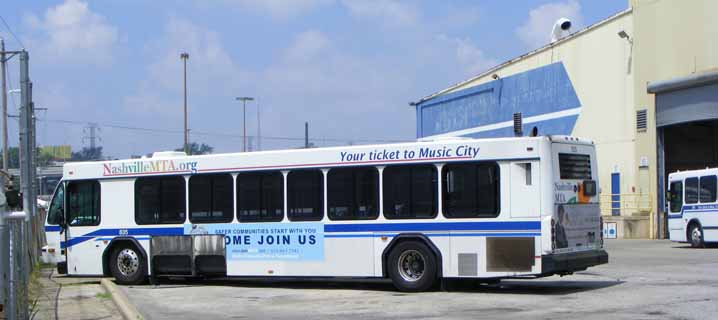 Nashville MTA Gillig Advantage 835